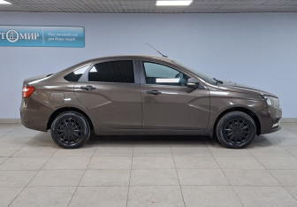 Подержанный автомобиль LADA (ВАЗ) Vesta Sedan 2018 года (4 фото)