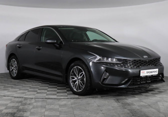 Подержанный автомобиль Kia K5 2021 года (3 фото)
