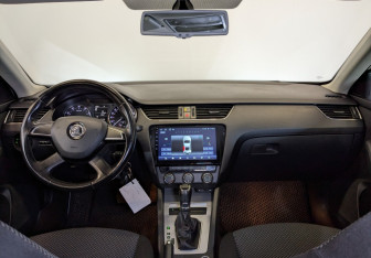 Подержанный автомобиль Skoda Octavia Liftback 2013 года (13 фото)