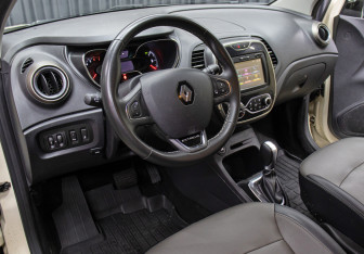 Подержанный автомобиль Renault Kaptur 2018 года (16 фото)