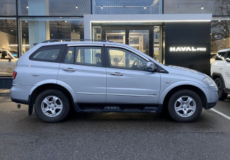 Подержанный автомобиль SsangYong Kyron 2009 года (4 фото)