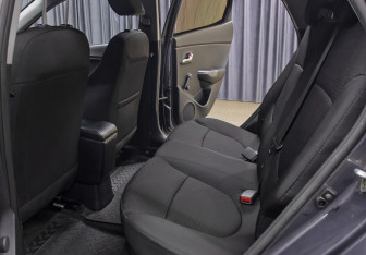 Подержанный автомобиль Kia Rio Sedan 2015 года (12 фото)