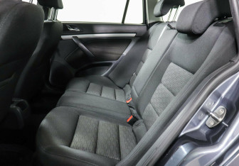 Подержанный автомобиль Skoda Octavia Wagon 2012 года (10 фото)