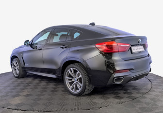 Подержанный автомобиль BMW X6 2018 года (7 фото)