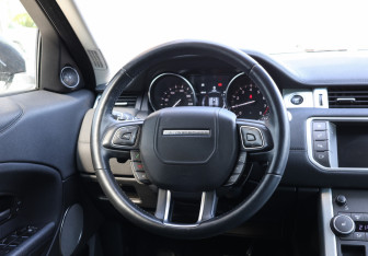 Подержанный автомобиль Land Rover Range Rover Evoque 2018 года (17 фото)