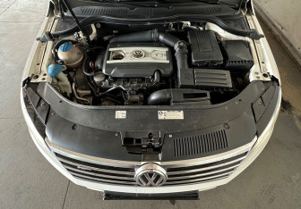 Подержанный автомобиль Volkswagen Passat CC 2012 года (9 фото)
