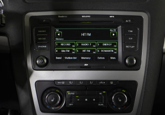 Подержанный автомобиль Skoda Octavia Liftback 2009 года (15 фото)