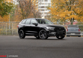 Новый Volvo XC60 2025 (2 фото)