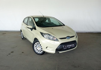 Подержанный автомобиль Ford Fiesta Hatchback 2008 года (3 фото)