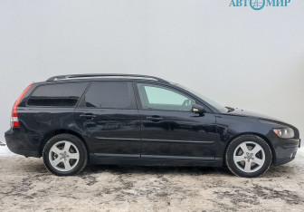 Подержанный автомобиль Volvo V50 2006 года (4 фото)