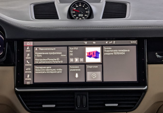 Подержанный автомобиль Porsche Cayenne 2021 года (17 фото)