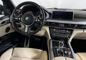 Подержанный автомобиль BMW X5 2017 года (15 фото)