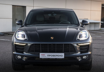 Подержанный автомобиль Porsche Macan 2016 года (2 фото)