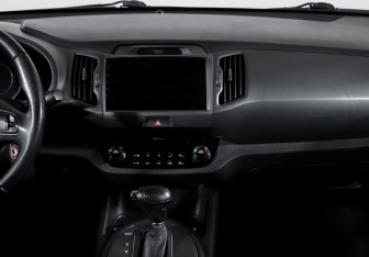 Подержанный автомобиль Kia Sportage 2011 года (13 фото)