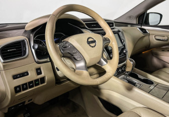 Подержанный автомобиль Nissan Murano Suv 2017 года (13 фото)