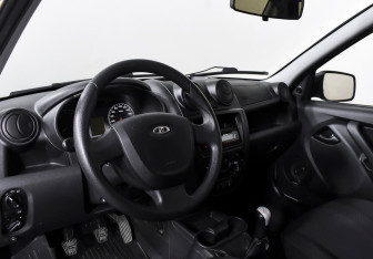 Подержанный автомобиль LADA (ВАЗ) Granta Sedan 2012 года (11 фото)