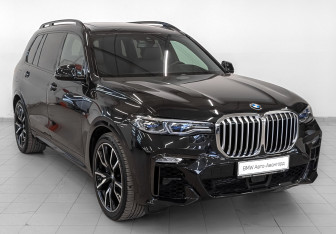 Подержанный автомобиль BMW X7 2021 года (3 фото)