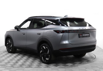 Подержанный автомобиль Omoda C7 2025 года (7 фото)
