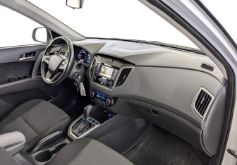 Подержанный автомобиль Hyundai Creta 2020 года (11 фото)