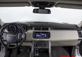 Подержанный автомобиль Land Rover Range Rover Sport 2015 года (12 фото)