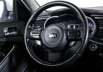 Подержанный автомобиль Kia Optima Sedan 2014 года (14 фото)