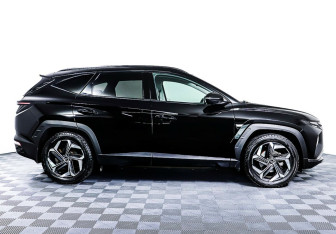 Подержанный автомобиль Hyundai Tucson 2022 года (4 фото)