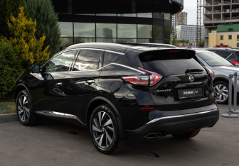 Подержанный автомобиль Nissan Murano Suv 2019 года (5 фото)