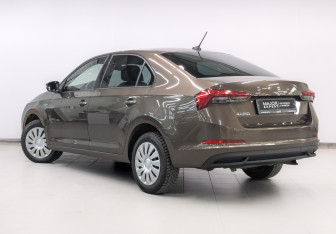 Подержанный автомобиль Skoda Rapid Liftback 2022 года (7 фото)