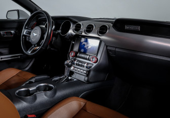 Подержанный автомобиль Ford Mustang Convertible 2021 года (9 фото)