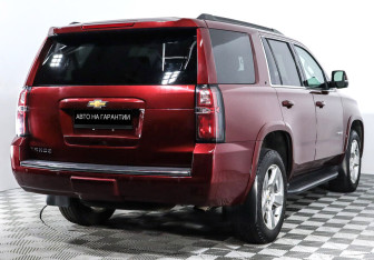 Подержанный автомобиль Chevrolet Tahoe 2016 года (3 фото)
