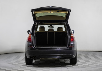 Подержанный автомобиль BMW X3 2013 года (17 фото)