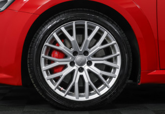 Подержанный автомобиль Audi TTS Coupe 2015 года (26 фото)