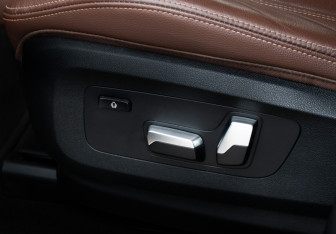 Подержанный автомобиль BMW X5 2020 года (11 фото)