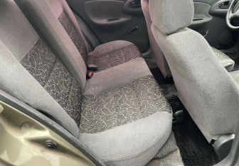 Подержанный автомобиль Daewoo Lanos Sedan 2005 года (11 фото)