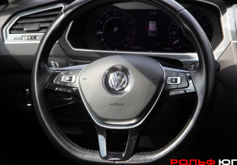 Подержанный автомобиль Volkswagen Tiguan 2018 года (14 фото)