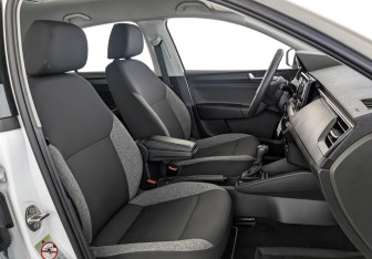 Подержанный автомобиль Skoda Rapid Liftback 2021 года (24 фото)