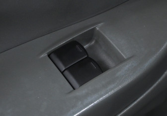 Подержанный автомобиль Nissan Almera Classic 2012 года (15 фото)