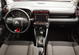 Подержанный автомобиль Citroen C3 Aircross 2018 года (9 фото)