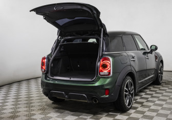 Подержанный автомобиль MINI Countryman 2018 года (15 фото)