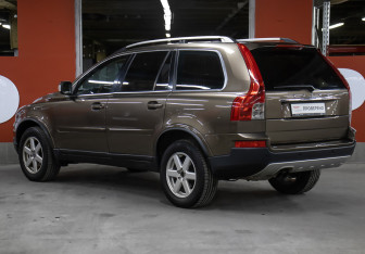 Подержанный автомобиль Volvo XC90 2011 года (7 фото)