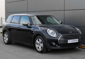Подержанный автомобиль MINI Clubman Wagon 2021 года (3 фото)