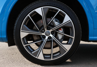 Подержанный автомобиль Audi Q5 2019 года (29 фото)
