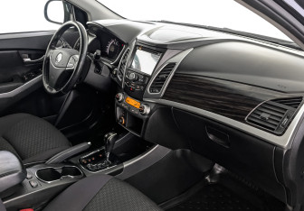 Подержанный автомобиль SsangYong Actyon 2013 года (13 фото)