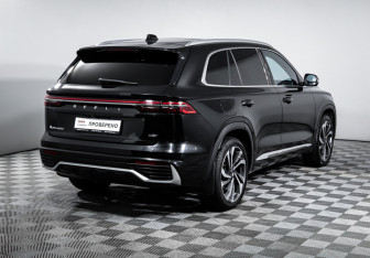 Подержанный автомобиль Geely Monjaro 2023 года (5 фото)