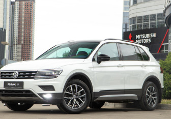 Подержанный автомобиль Volkswagen Tiguan 2019 года (21 фото)