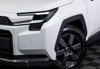 Подержанный автомобиль Toyota RAV4 2025 года (23 фото)