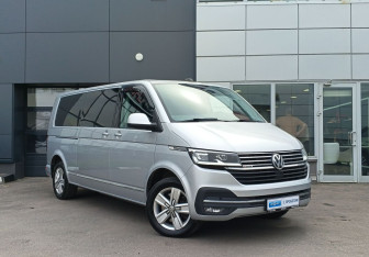 Подержанный автомобиль Volkswagen Multivan 2020 года (3 фото)