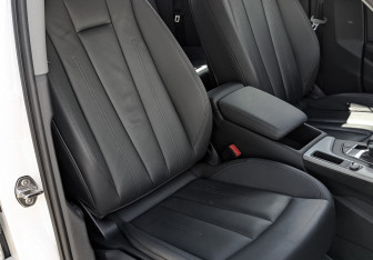 Подержанный автомобиль Audi A4 Sedan 2022 года (23 фото)