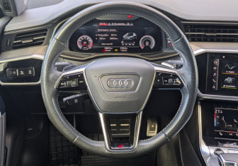 Подержанный автомобиль Audi A7 2021 года (22 фото)