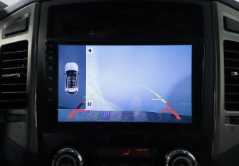 Подержанный автомобиль Mitsubishi Pajero 2021 года (13 фото)